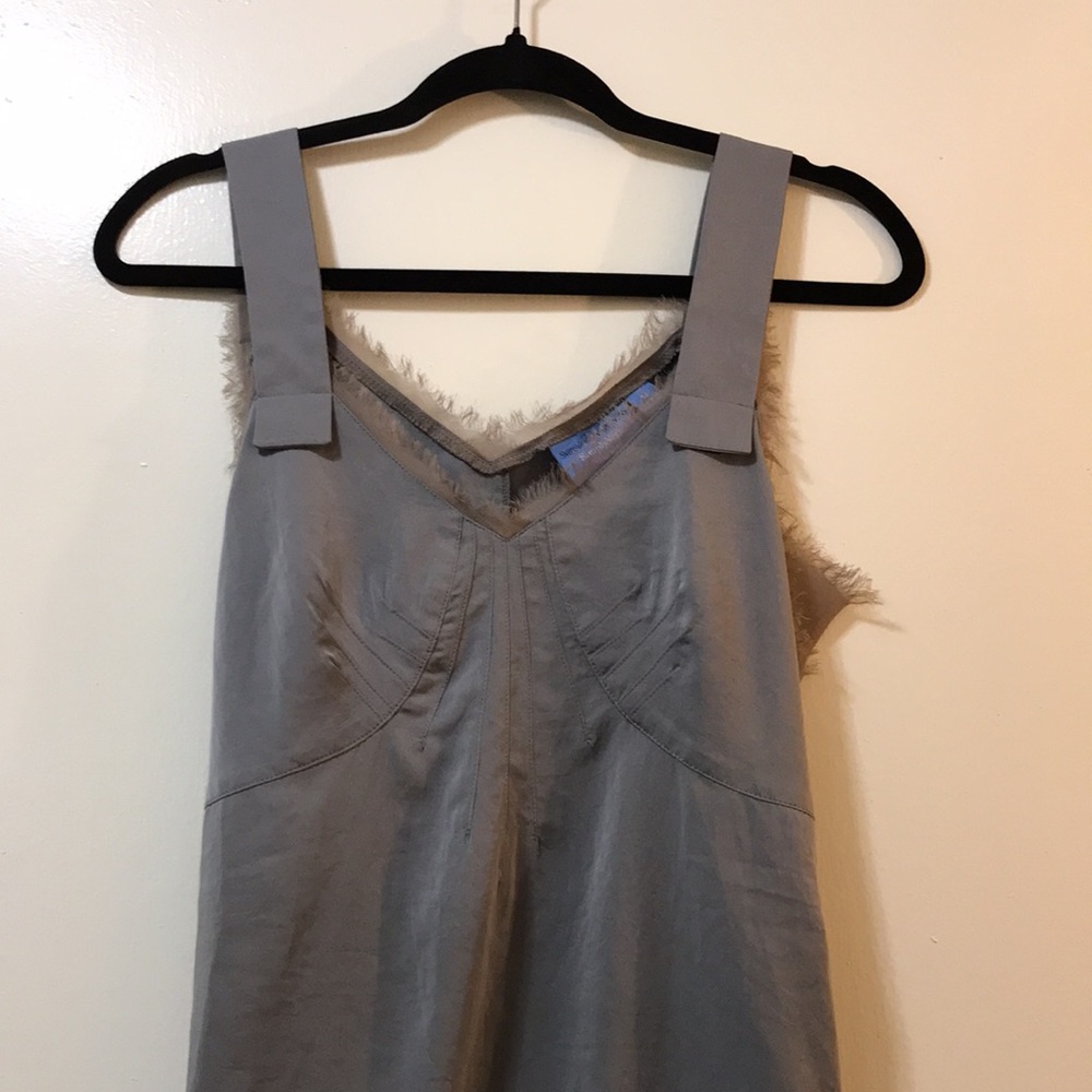 🌺 Simple Vera Unique Tank Top - Picture 2 of 7